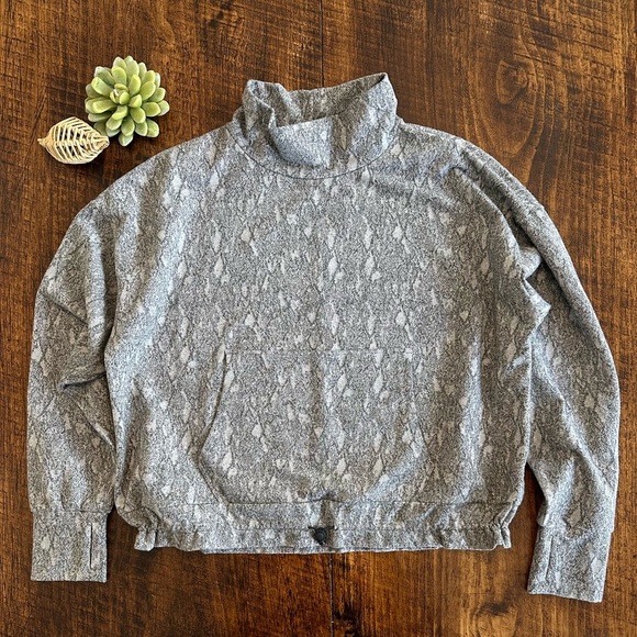 Kyodan Outdoor | Snake Print Mock Turtleneck Pullover Sweatshirt - Picture 1 of 8